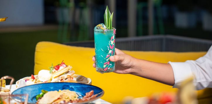 happy-hour-buy-1-get-1-free