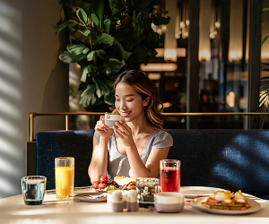 ac-1140_mea-apac_all-accor_mastercard-breakfast_kv_300x250_asia-2